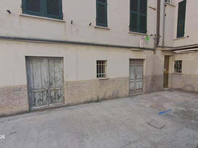 Capannone in vendita a La Spezia, Liguria