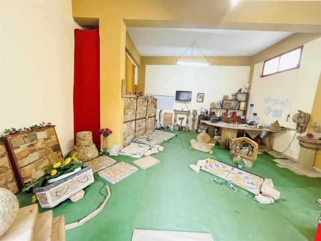 Capannone in vendita a Lascari, Sicilia