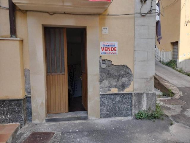 Capannone in vendita a Lentini, Sicilia