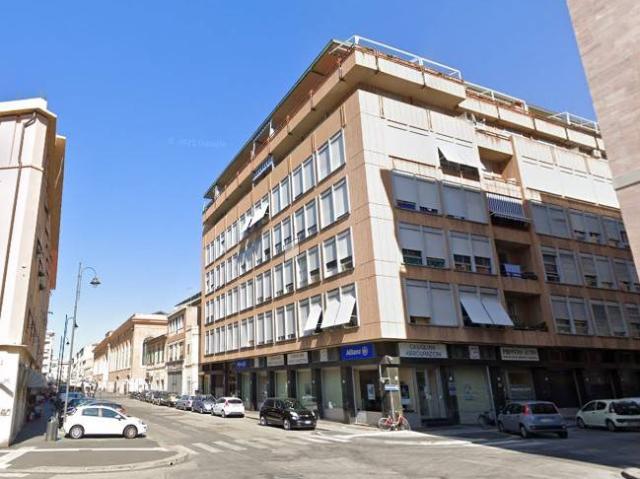 Capannone in vendita a Livorno, Toscana
