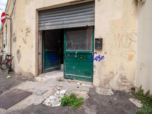 Capannone in vendita a Livorno, Toscana