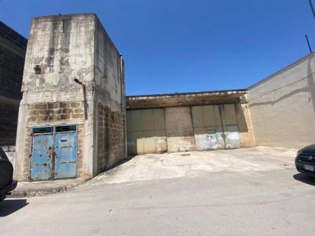 Capannone in vendita a Puglia, Taranto