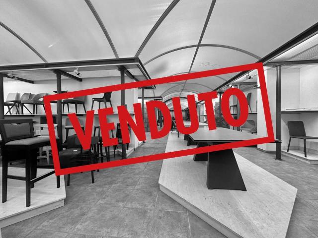 Capannone in vendita a Manzano, Friuli-Venezia Giulia