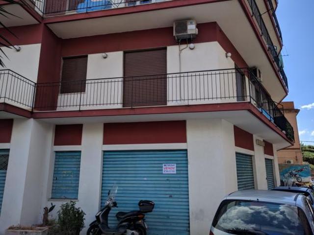 Capannone in vendita a San Filippo Inferiore, Messina