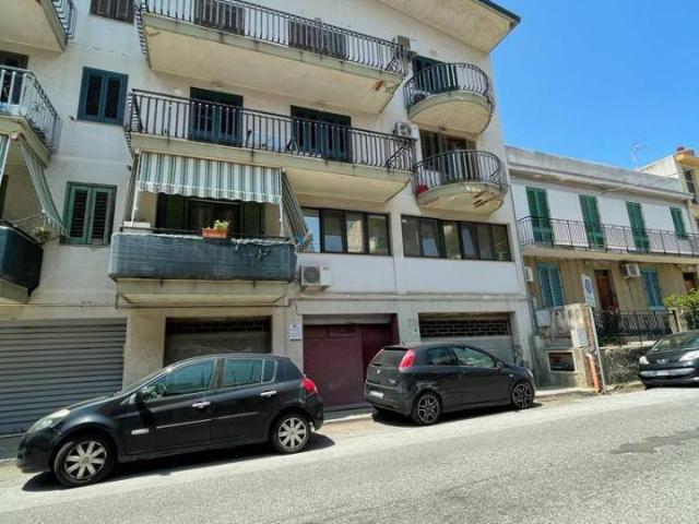 Capannone in vendita a Santa Margherita, Messina