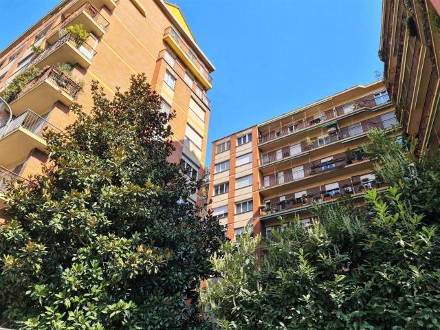 Capannone in vendita a Municipio 8 di Milano, Milano