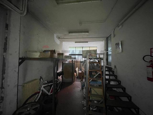 Capannone in vendita a Municipio 5, Milano