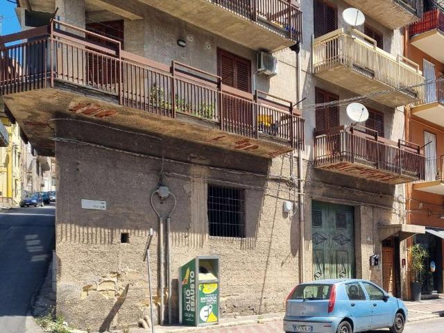 Capannone in vendita a Misilmeri, Sicilia