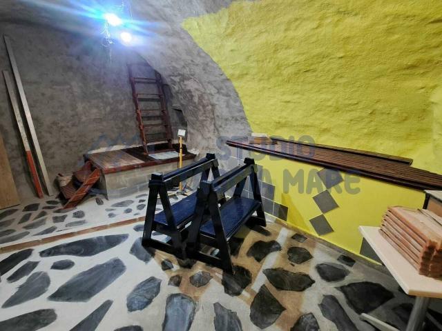 Capannone in vendita a Molini Di Triora, Liguria