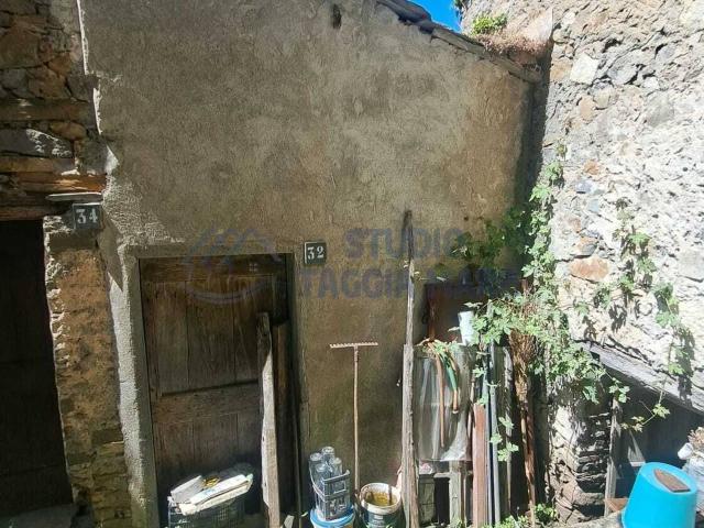 Capannone in vendita a Montalto Ligure, Liguria