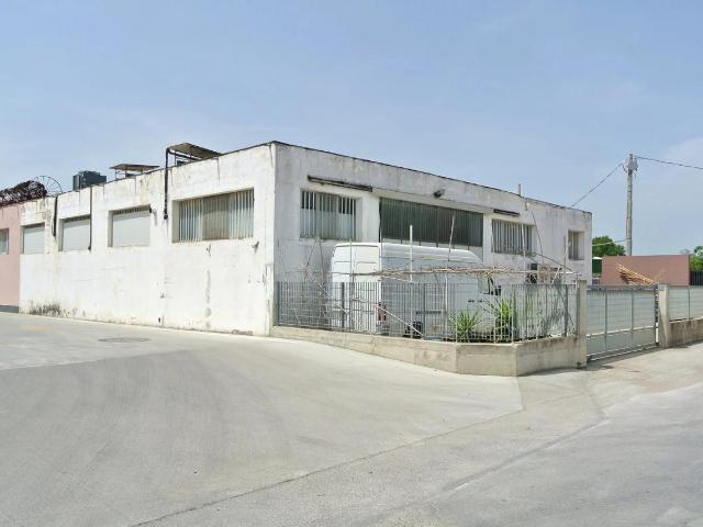 Capannone in vendita a Montesilvano, Abruzzo