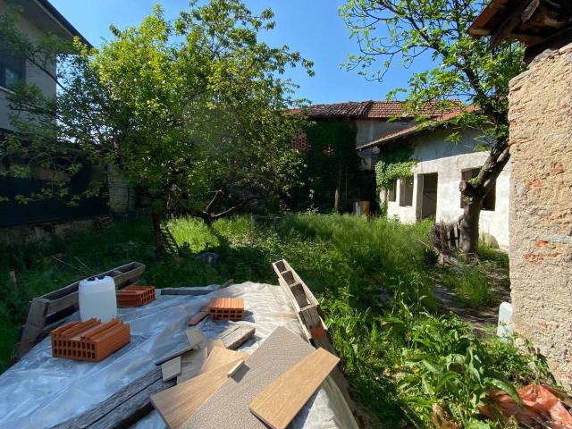 Capannone in vendita a Vinago, Mornago