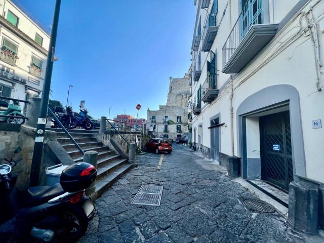 Capannone in vendita a Municipalità 1, Campania