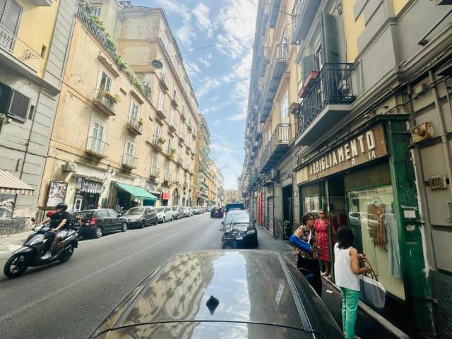 Capannone in vendita a Municipalità 1, Campania
