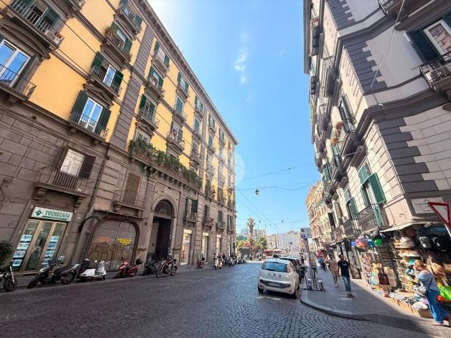 Capannone in vendita a Municipalità 2, Campania
