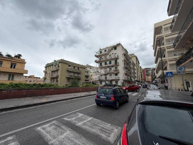 Capannone in vendita a Municipalità 1, Campania
