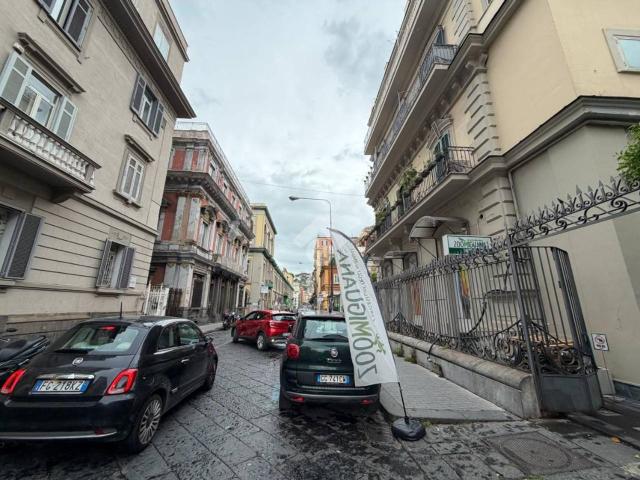 Capannone in vendita a Municipalità 1, Campania