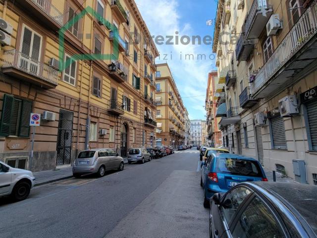 Capannone in vendita a Municipalità 4, Campania