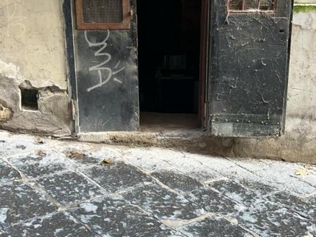 Capannone in vendita a Municipalità 1, Campania
