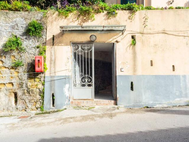 Capannone in vendita a Municipalità 1, Campania