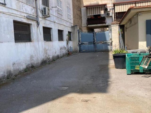 Capannone in vendita a Municipalità 7, Miano