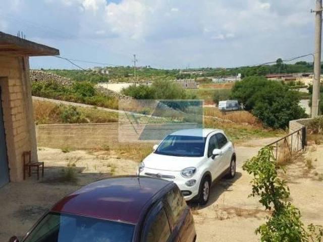Capannone in vendita a Noto, Sicilia