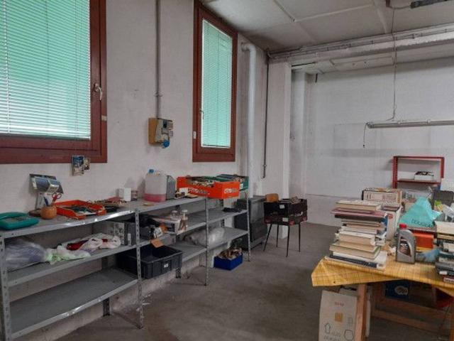 Capannone in vendita a Nove, Veneto