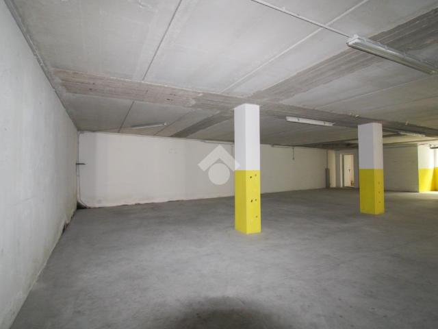 Capannone in vendita a Osio Sotto, Bergamo