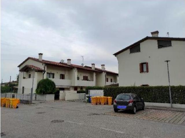 Capannone in vendita a Paese, Veneto