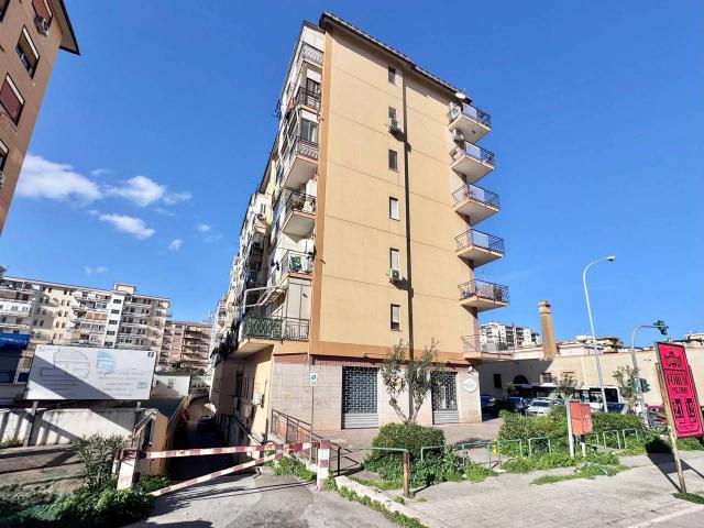 Capannone in vendita a VIII Circoscrizione, Palermo