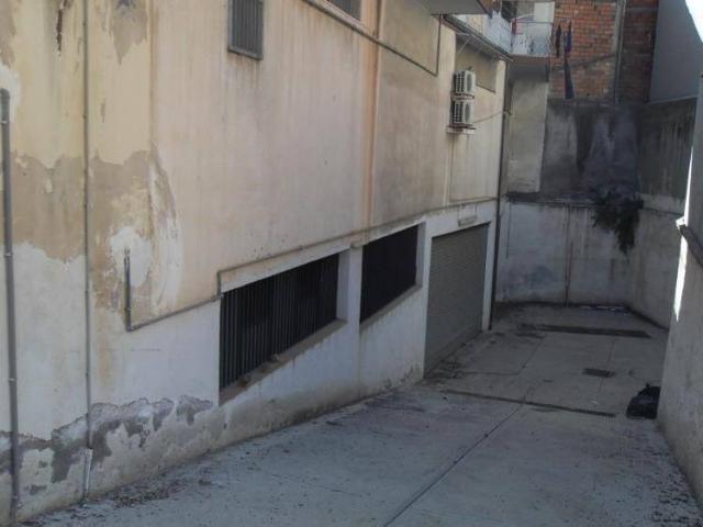 Capannone in vendita a Paternò, Sicilia