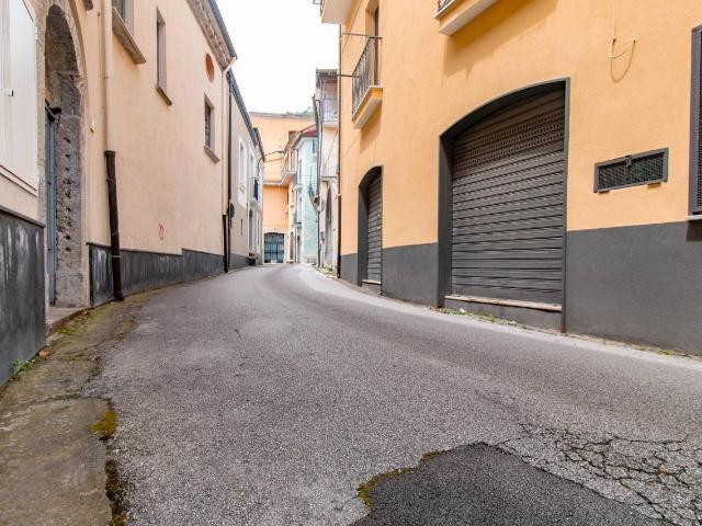 Capannone in vendita a Pellezzano, Campania