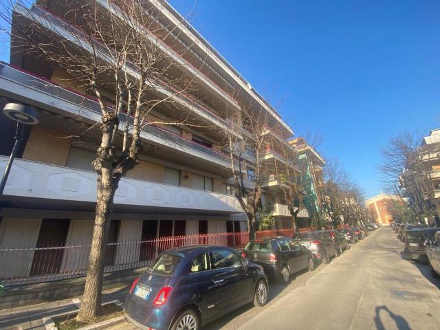 Capannone in vendita a Pescara, Abruzzo