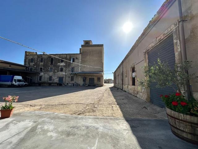 Capannone in vendita a Ragusa, Sicilia