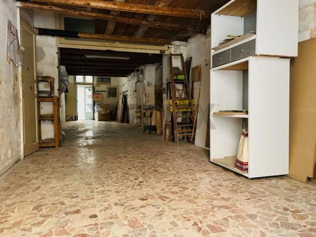 Capannone in vendita a Ragusa, Sicilia