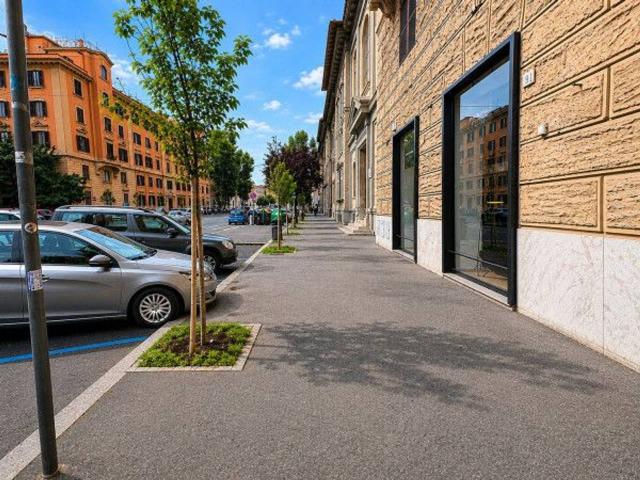 Capannone in vendita a Municipio Roma I, Roma Capitale