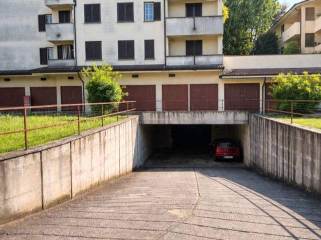 Capannone in vendita a Ronco Briantino, Lombardia
