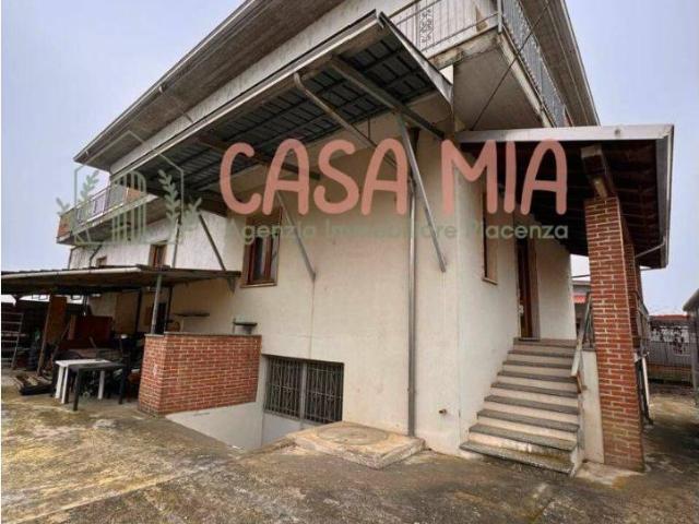 Capannone in vendita a Rottofreno, Reggio Emilia
