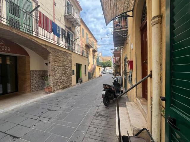 Capannone in vendita a Santo Stefano Di Camastra, Sicilia