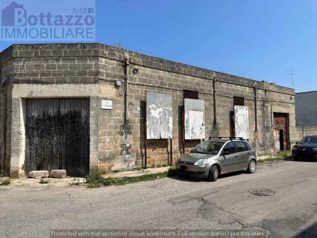 Capannone in vendita a Puglia, Taranto