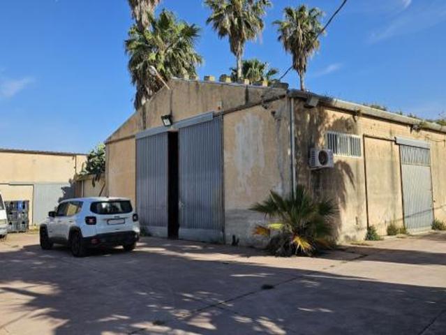 Capannone in vendita a Cava D'aliga, Sicilia