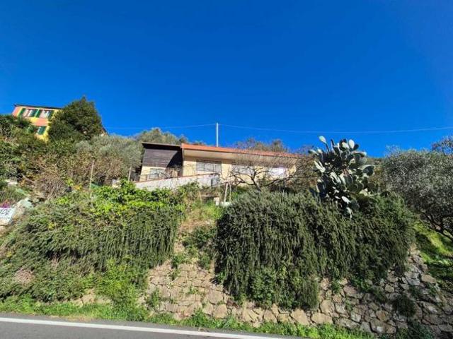Capannone in vendita a Sestri Levante, Liguria