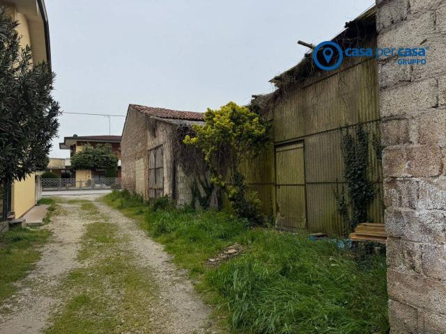 Capannone in vendita a Solesino, Veneto