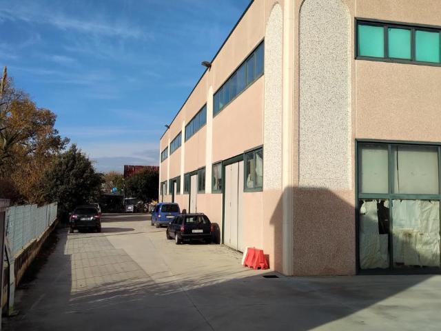 Capannone in vendita a Zona industriale .Santo Chiodo, Spoleto