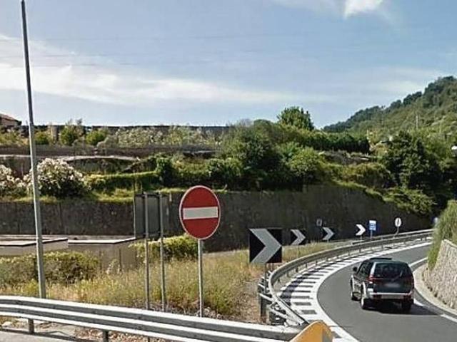 Capannone in vendita a Taggia, Arma Di Taggia