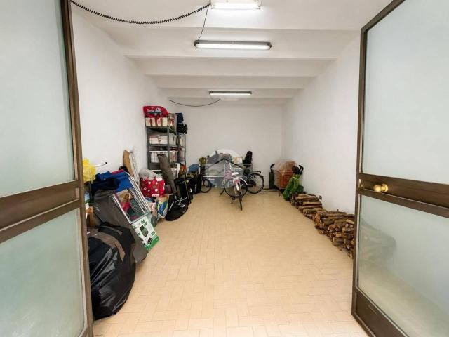 Capannone in vendita a Città Giardino, Terni