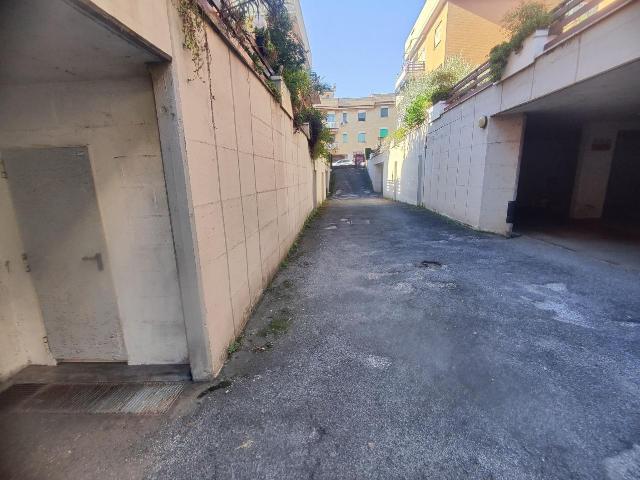 Capannone in vendita a Campolimpido, Roma Capitale