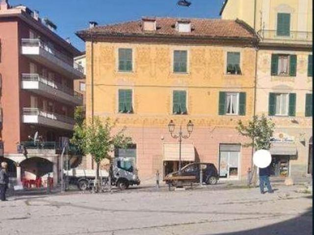 Capannone in vendita a Torriglia, Liguria