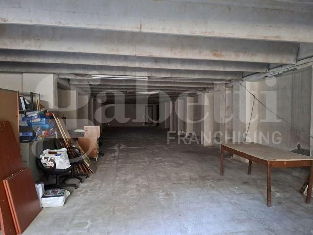 Capannone in vendita a Tremestieri Etneo, Sicilia
