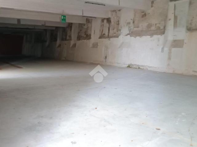 Capannone in vendita a Valdilana, Piemonte